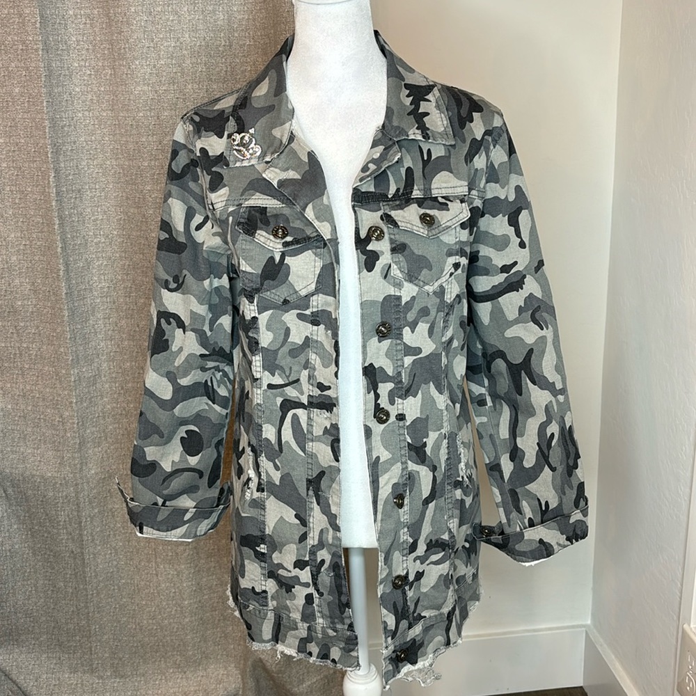 CHICME | Camo Distressed Long Sleeve Shirt